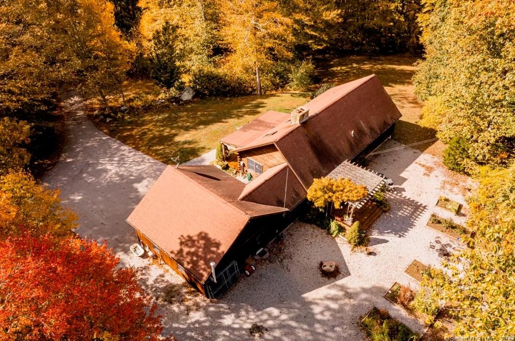 63 Stanwoll Hill Rd, Deep River, CT 06417