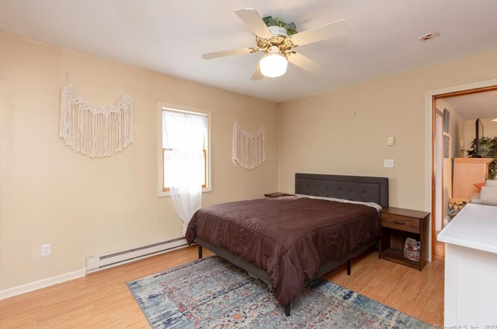 57 Hawthorne Ave, Derby CT  06418-1101 exterior
