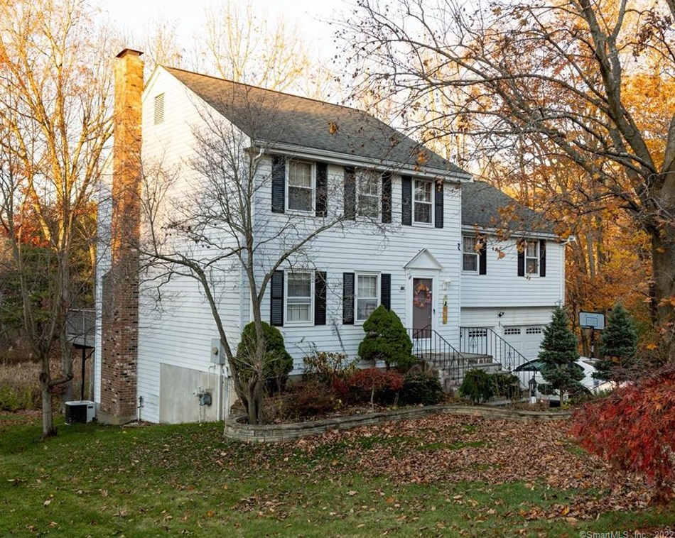 211 Long Hill Dr, Glastonbury, CT 06033