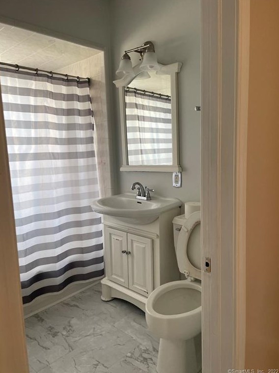 218 Elm St, Torrington CT  06790-4649 exterior