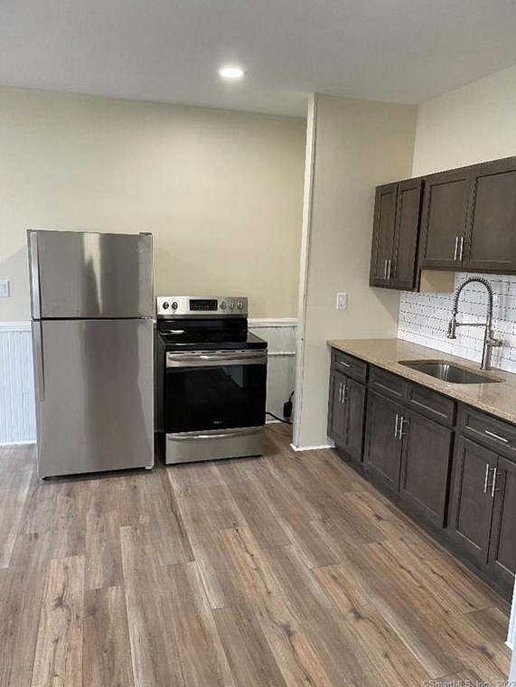 15 Hurlburt St #2, New Britain, CT 06051