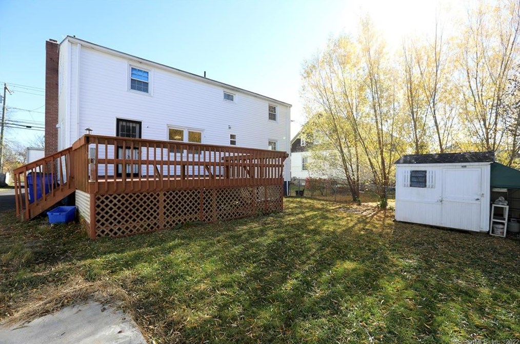 303 Newington Rd, Hartford, CT 06110-2331