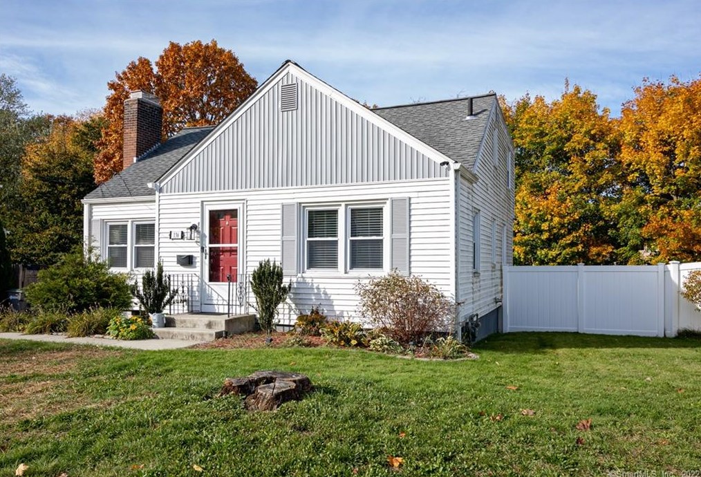 136 Hawthorne St, Manchester, CT 06042