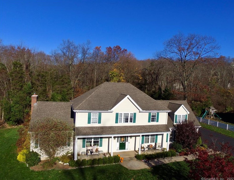 179 Windermere Ridge Dr, Southington, CT 06489