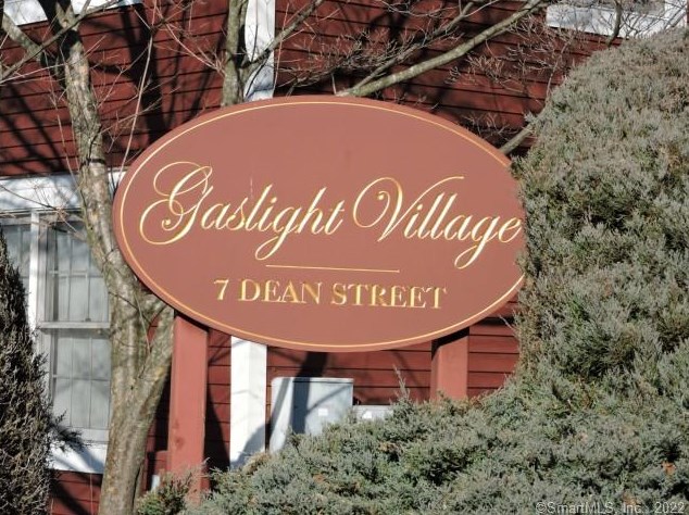 7 Dean St #1-112, Danbury, CT 06810