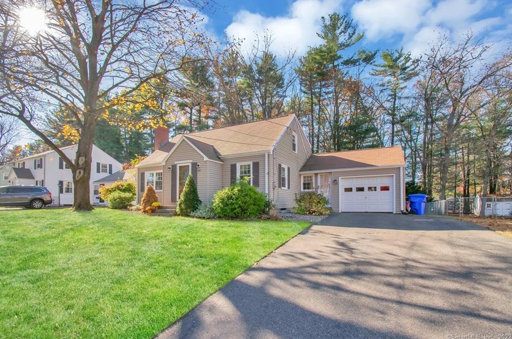 63 Burnbrook Rd, Hartford, CT 06118-2009