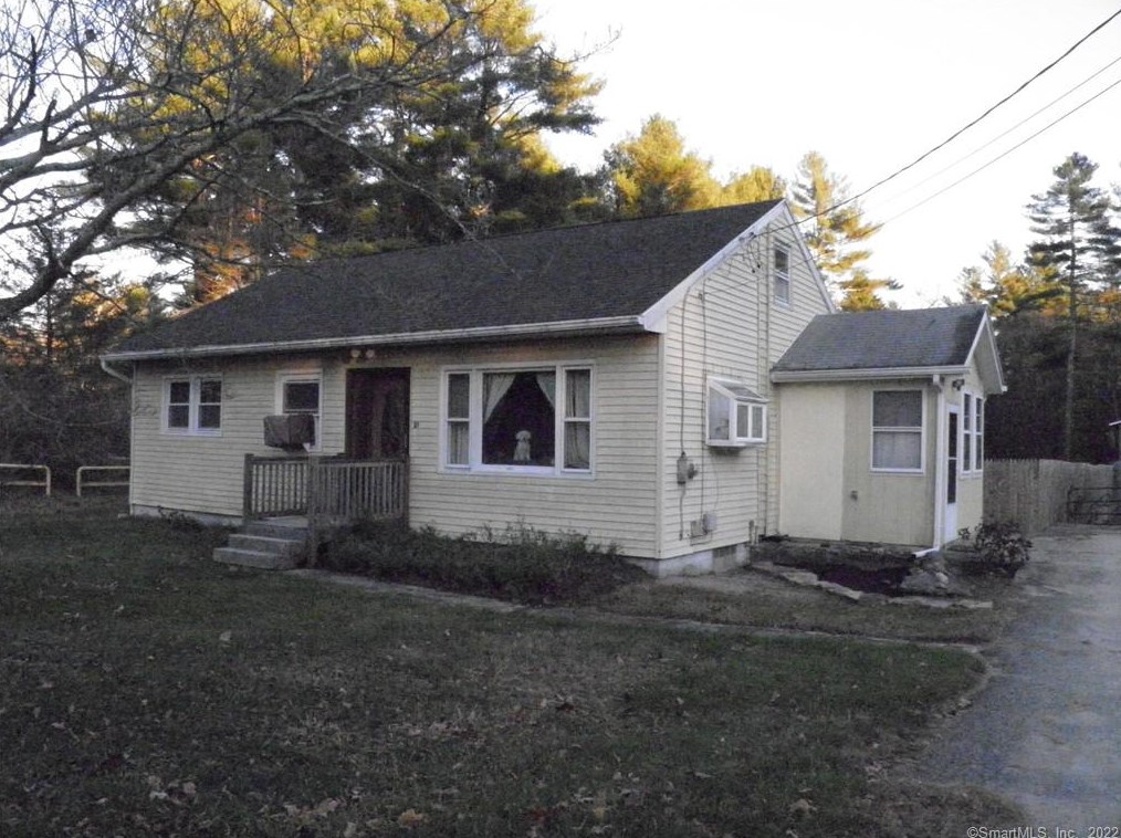 21 Humes Rd, Killingly, CT 06241