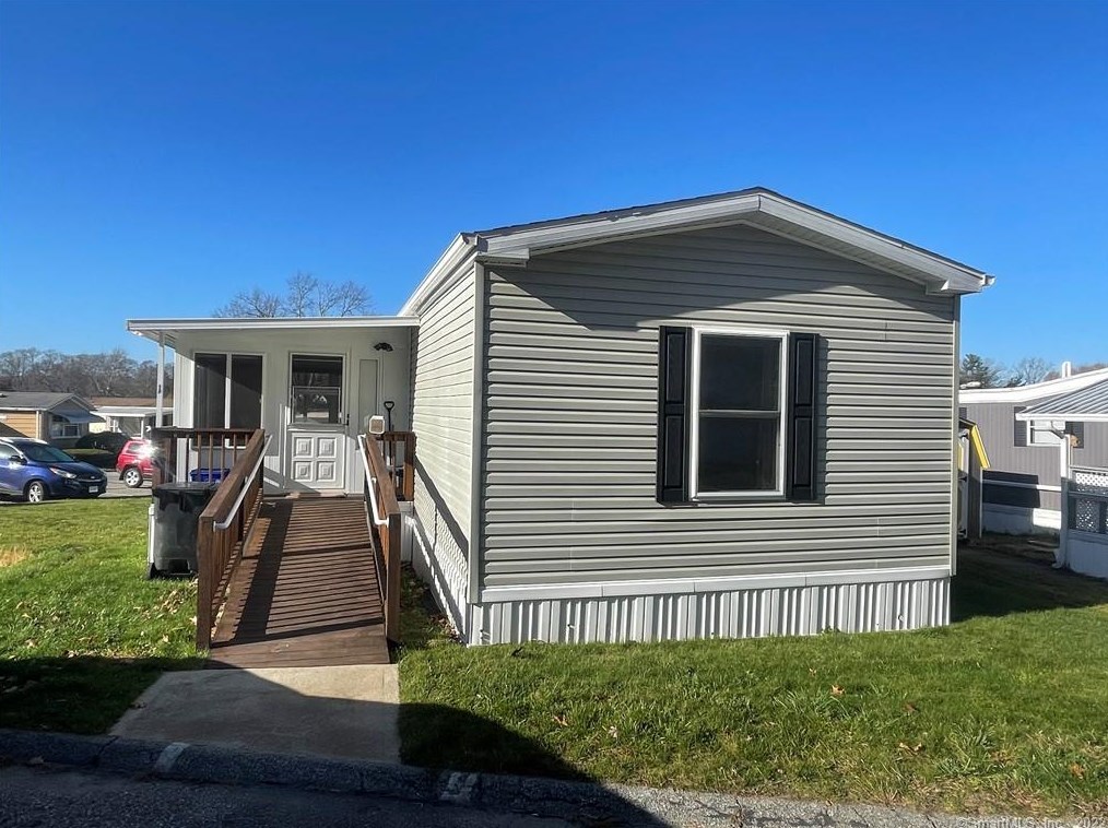 210 Bundy Hill Rd #1, Norwich, CT 06351