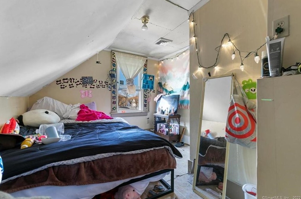 448 Ferry St, New Haven CT 06513-3618 exterior