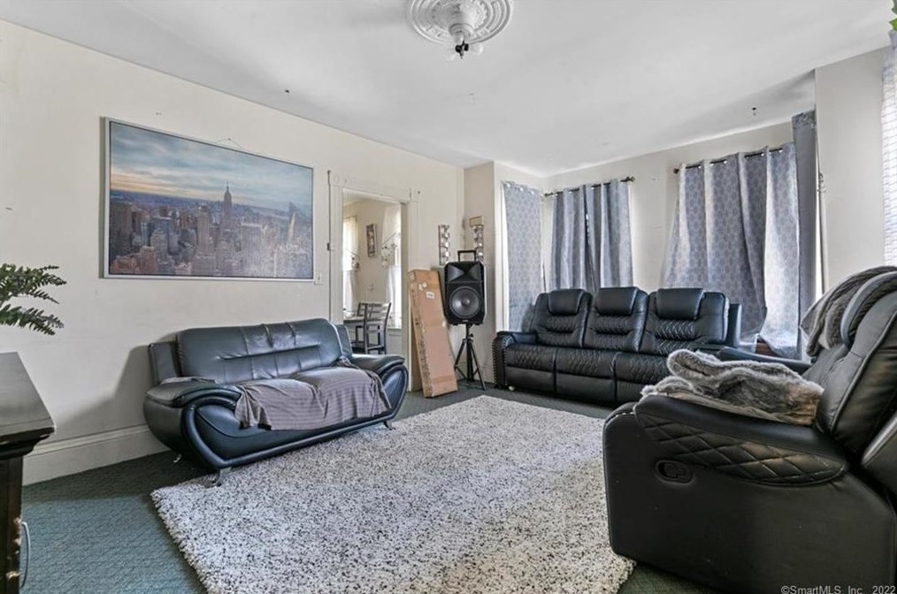 448 Ferry St, New Haven CT 06513-3618 exterior