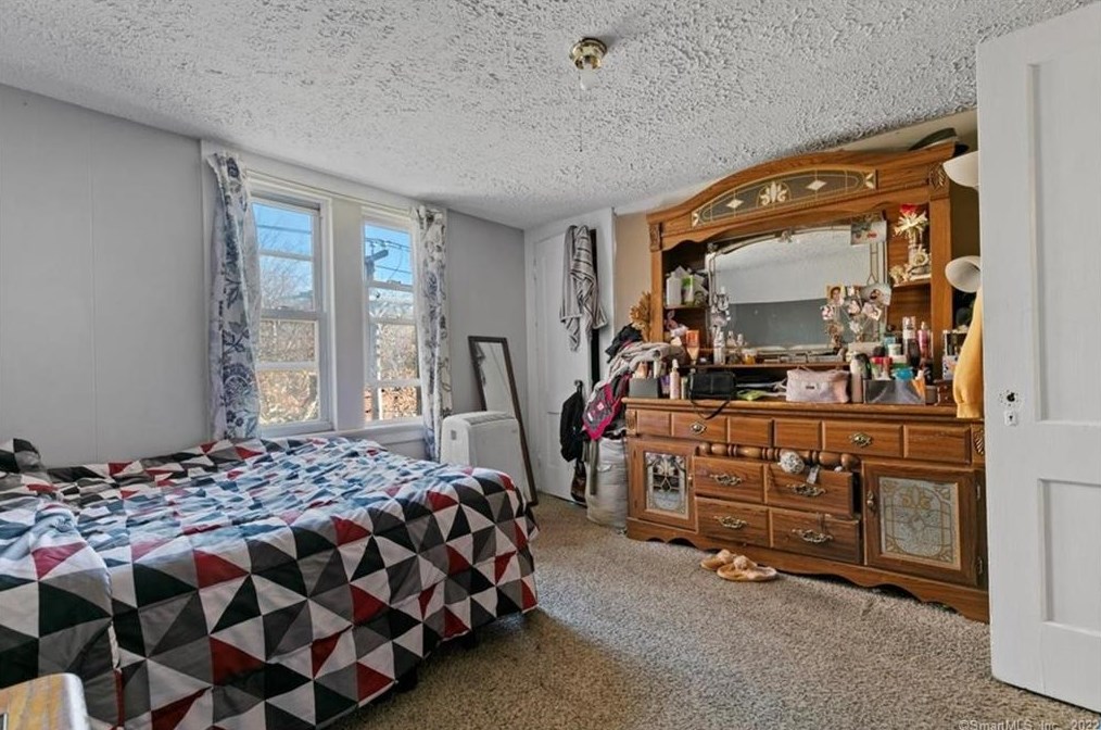 448 Ferry St, New Haven CT 06513-3618 exterior