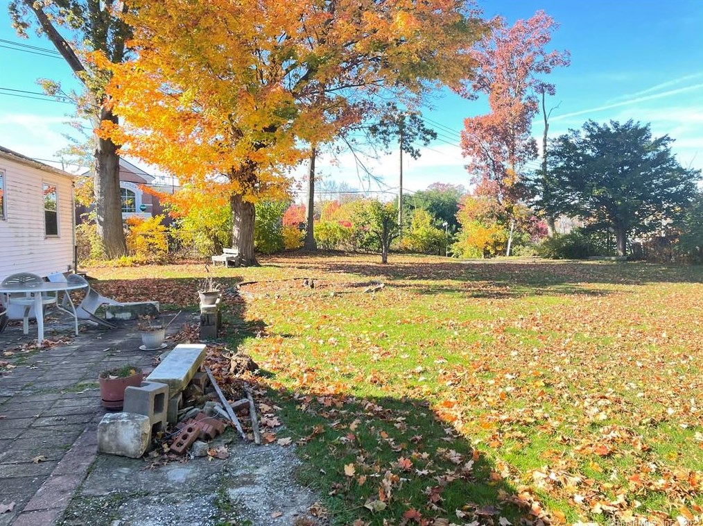 107 Hillcrest Ave, New Haven CT  06514-3503 exterior