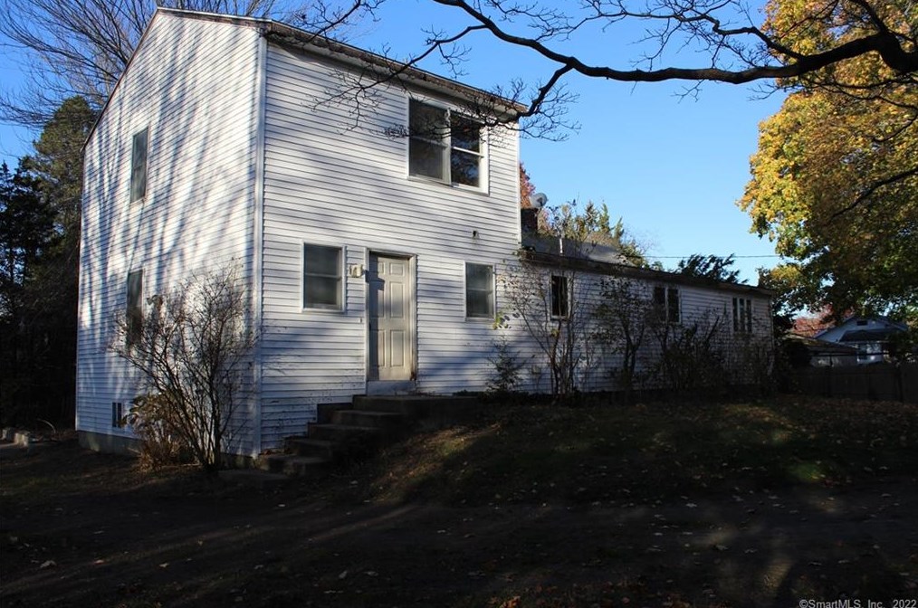 5 Kenyon Rd, Waterford, CT 06385