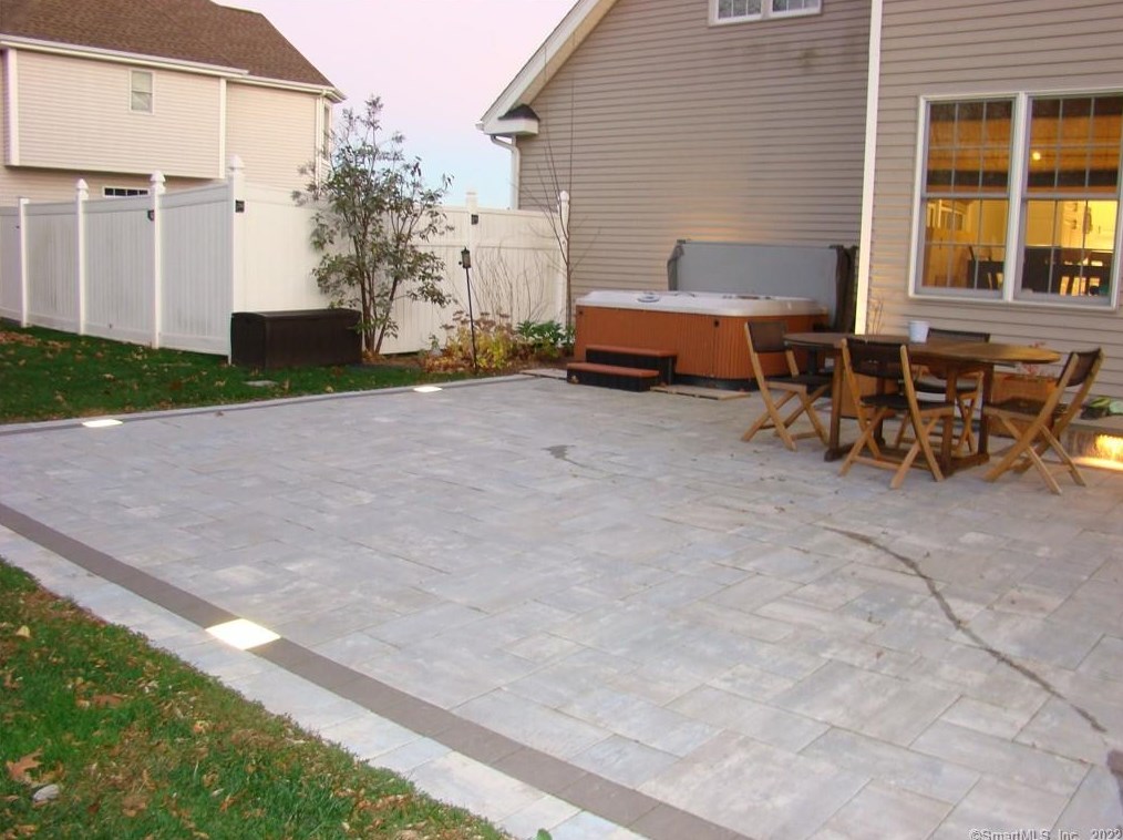 55 Murphy Dr, Rocky Hill CT  06067-1865 exterior