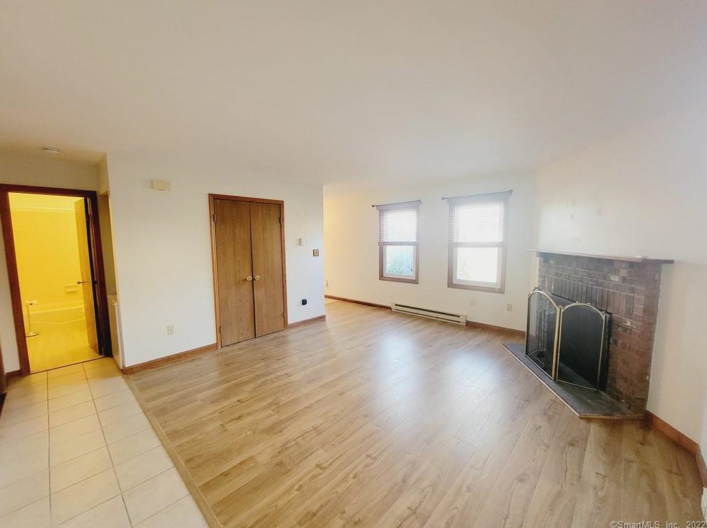 101 Valley Dr Unit 101, Northville, CT