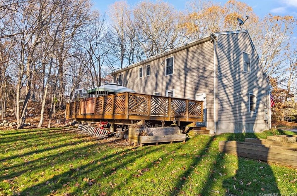 1921 Center Groton Rd, Gales Ferry, CT 06339