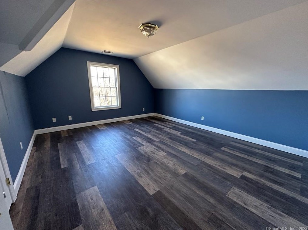 7 Yorkshire Way, Unionville CT  06013-1629 exterior