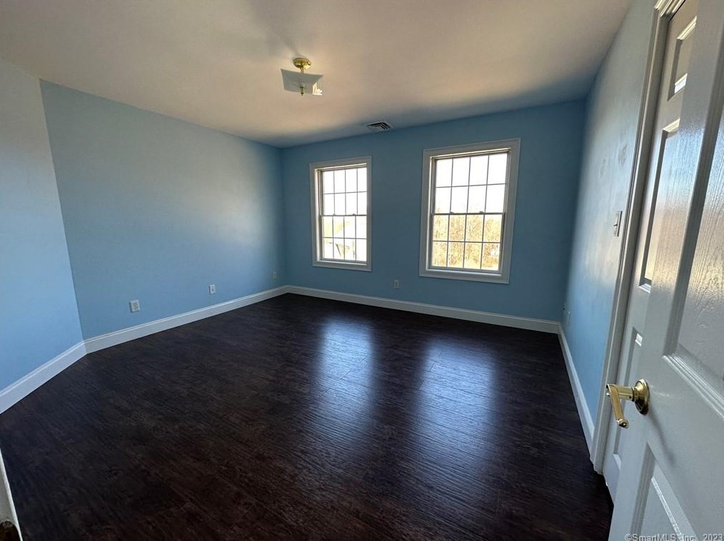 7 Yorkshire Way, Unionville CT  06013-1629 exterior