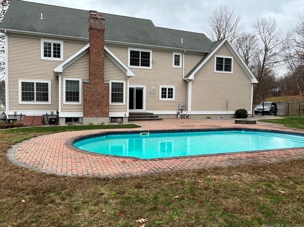 7 Yorkshire Way, Unionville CT  06013-1629 exterior