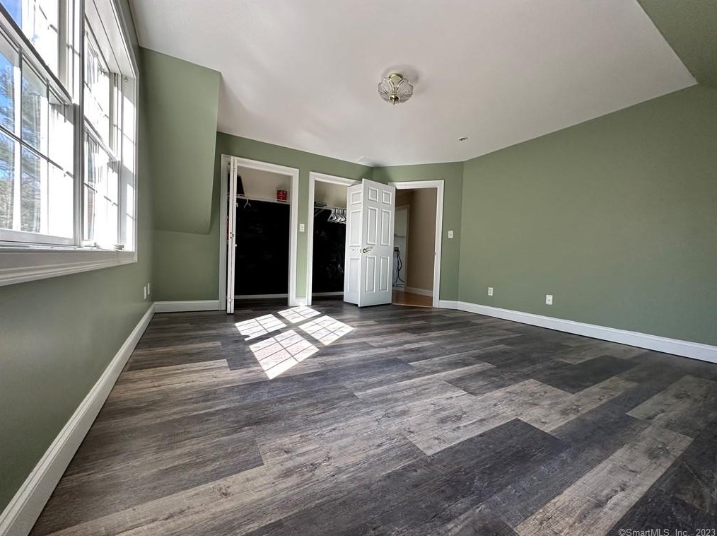 7 Yorkshire Way, Unionville CT  06013-1629 exterior