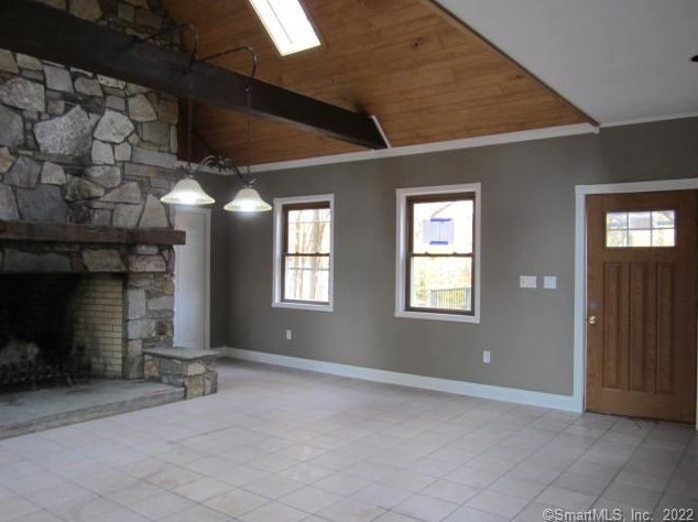 289 Box Mountain Dr, Vernon, CT 06066