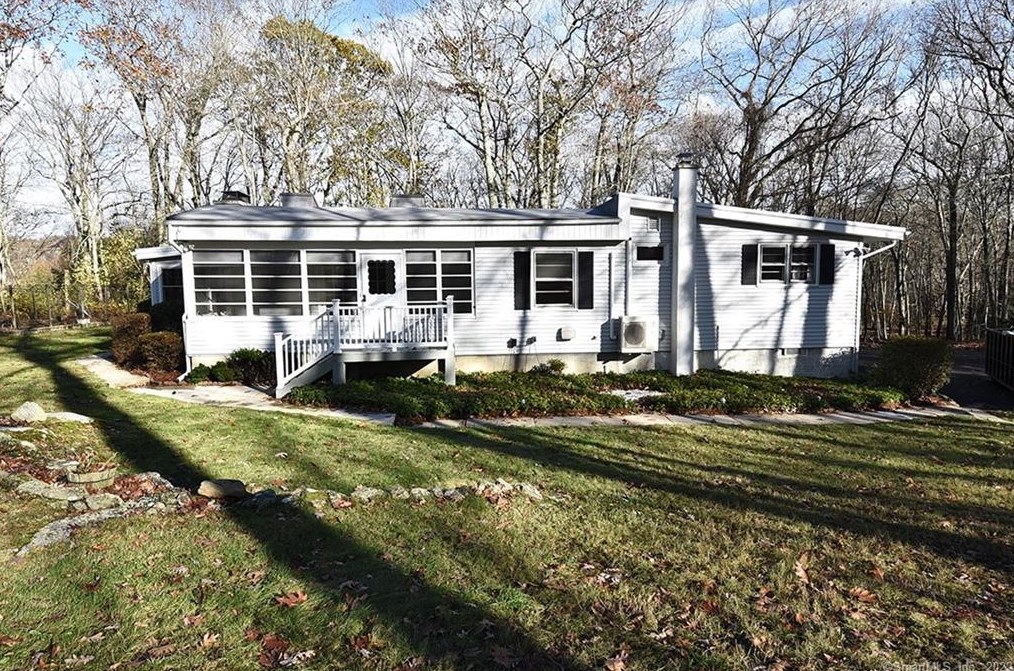 43 Braman Rd, Waterford, CT 06385