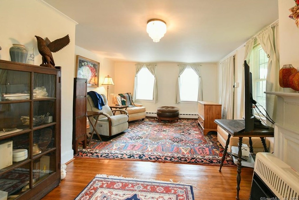 341 Main St, Winsted CT  06098-1675 exterior