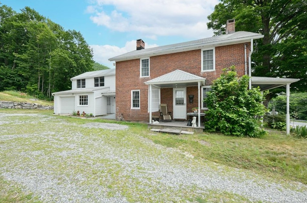 341 Main St, Winsted CT  06098-1675 exterior