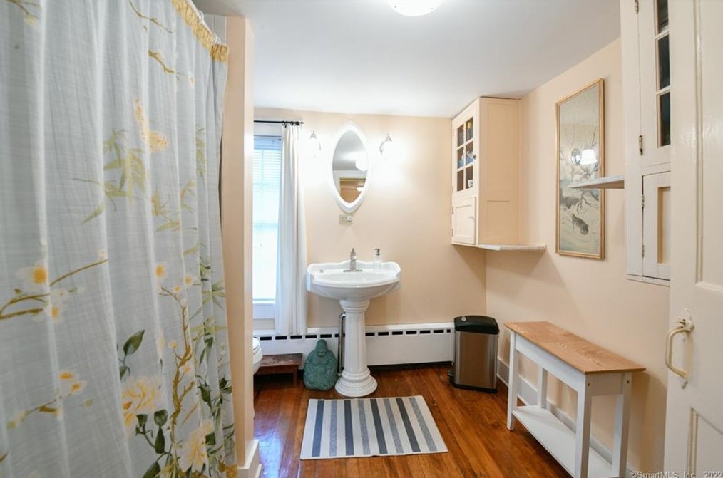 341 Main St, Winsted CT  06098-1675 exterior