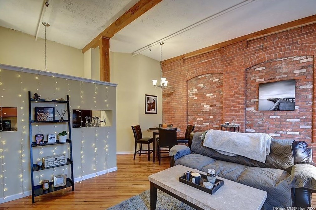 222 Williams St E #425, Glastonbury, CT 06033