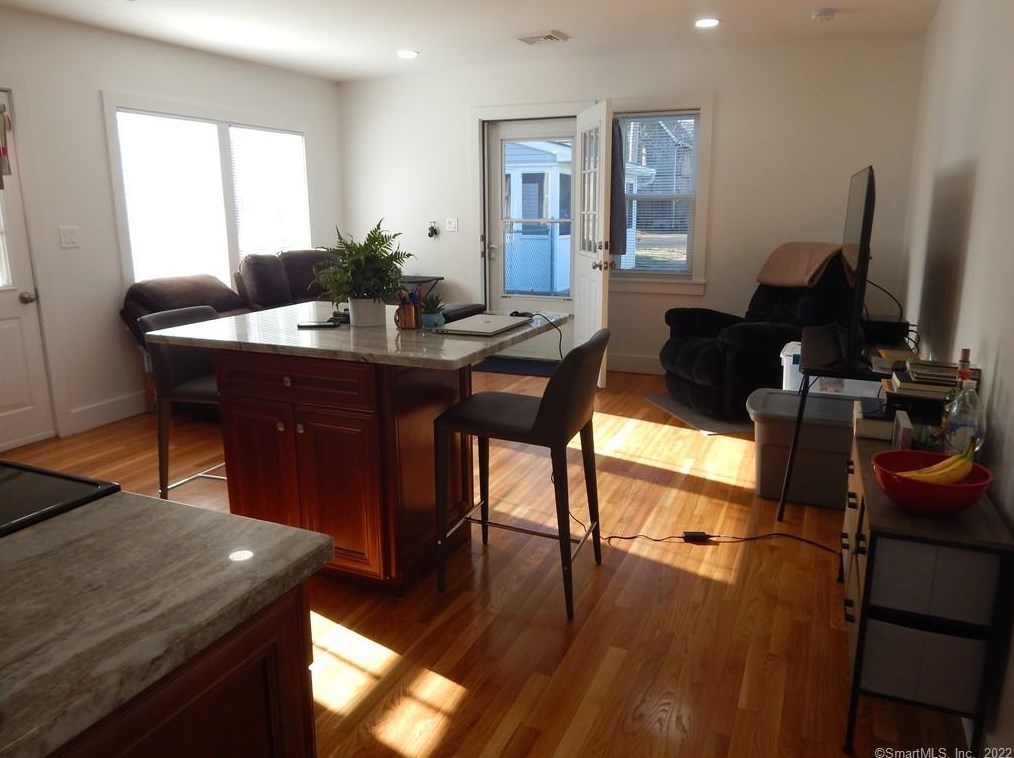 32 Cambridge Ave #b, Milford, CT 06460