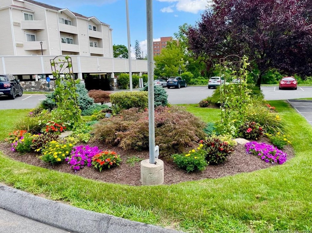 163 South St #4, Danbury, CT 06810