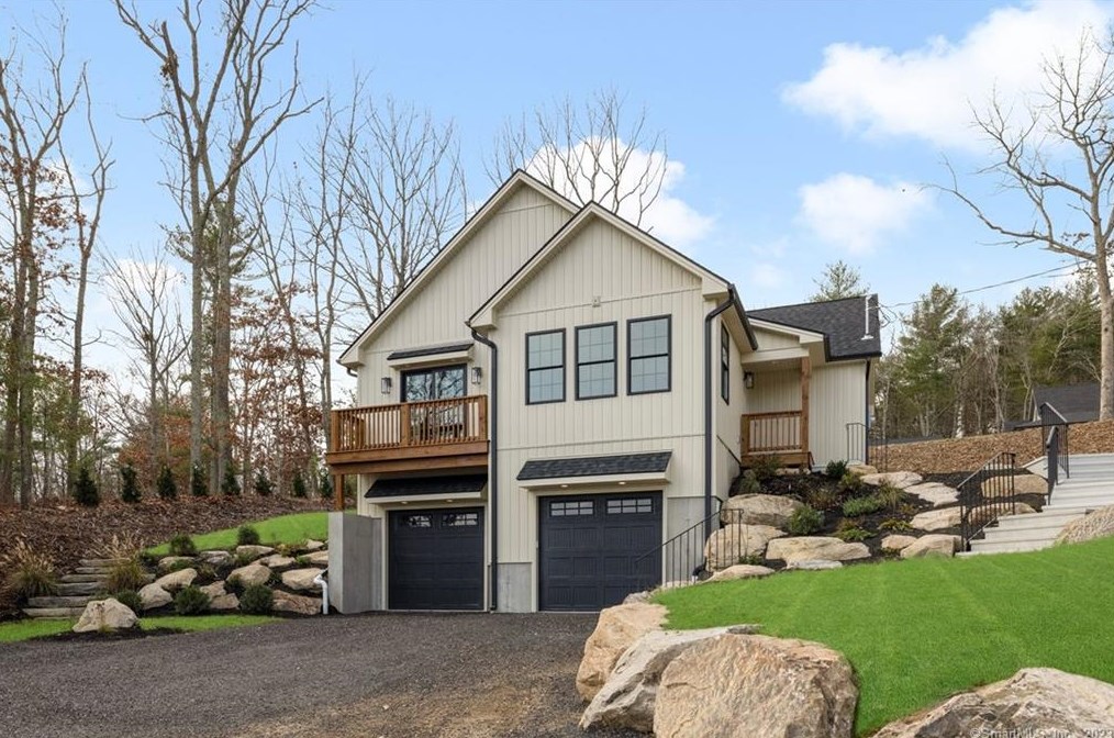 59 Smith Rd, Moosup, CT 06354