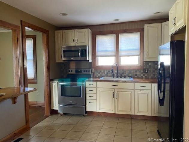 37 Roosevelt Ave #a, Litchfield, CT 06750