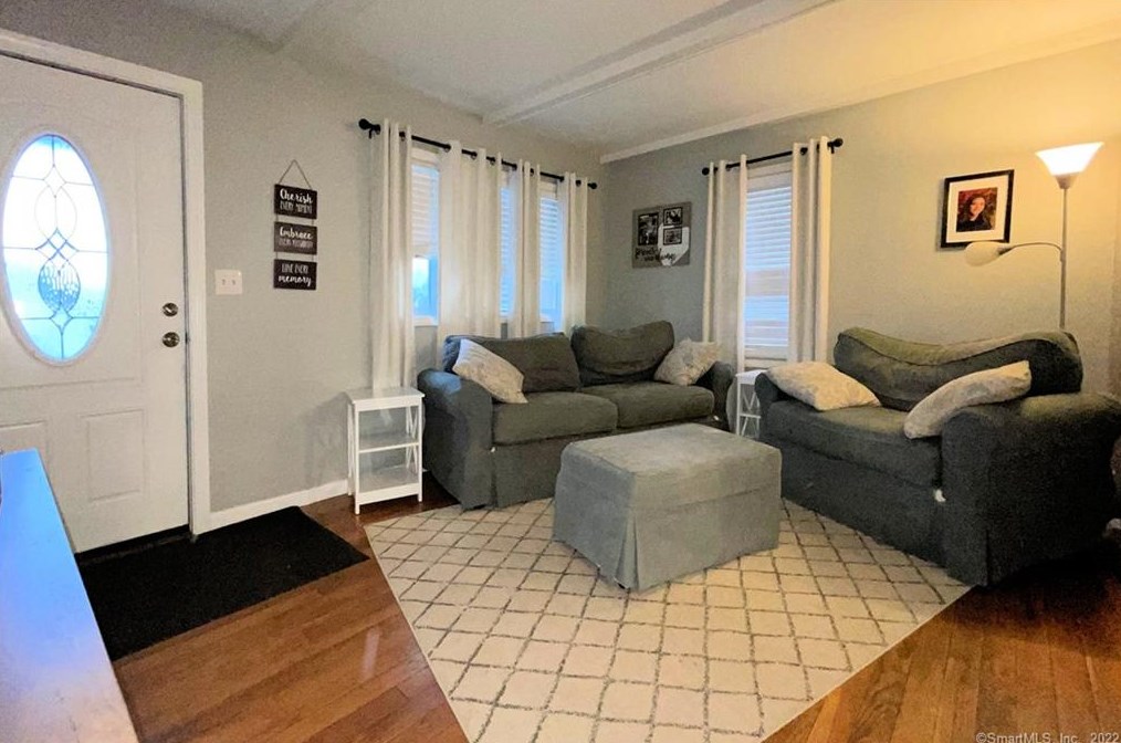 150 Morningside Dr W, Bristol, CT 06010