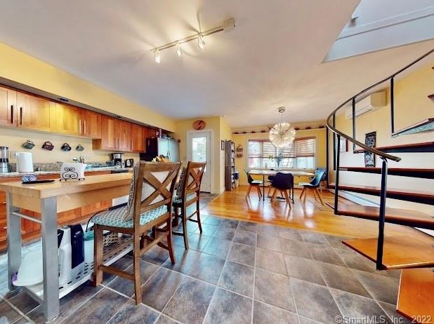 35 South St, Milford, CT 06460