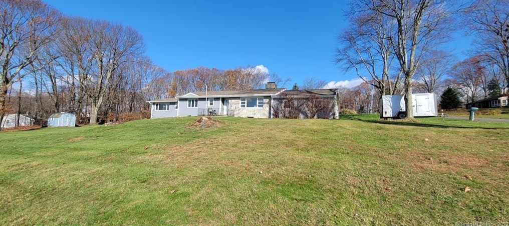 4 Sunset Rdg, Danbury, CT 06811