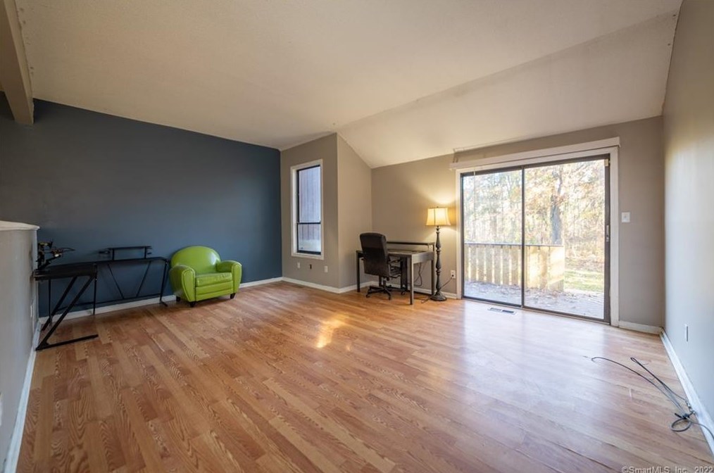 231 Natchaug Dr #231, Meriden, CT 06450