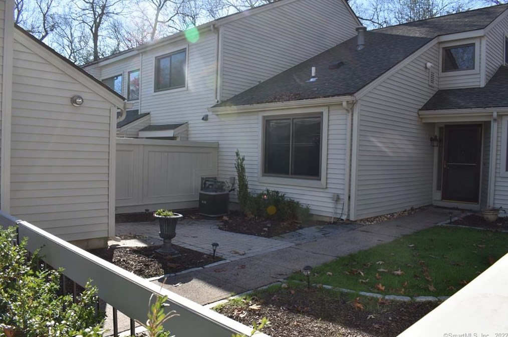 125 Farmington Chase Crescent, Plymouth, CT 06782