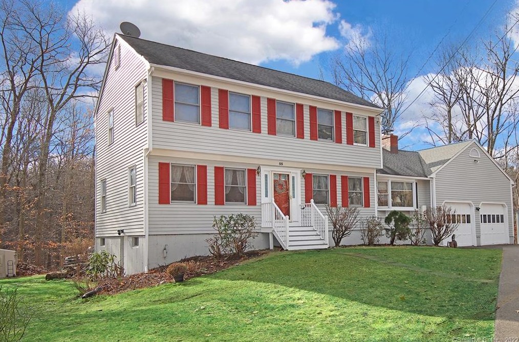 55 Red Maple Ct, Union City, CT 06770 exterior