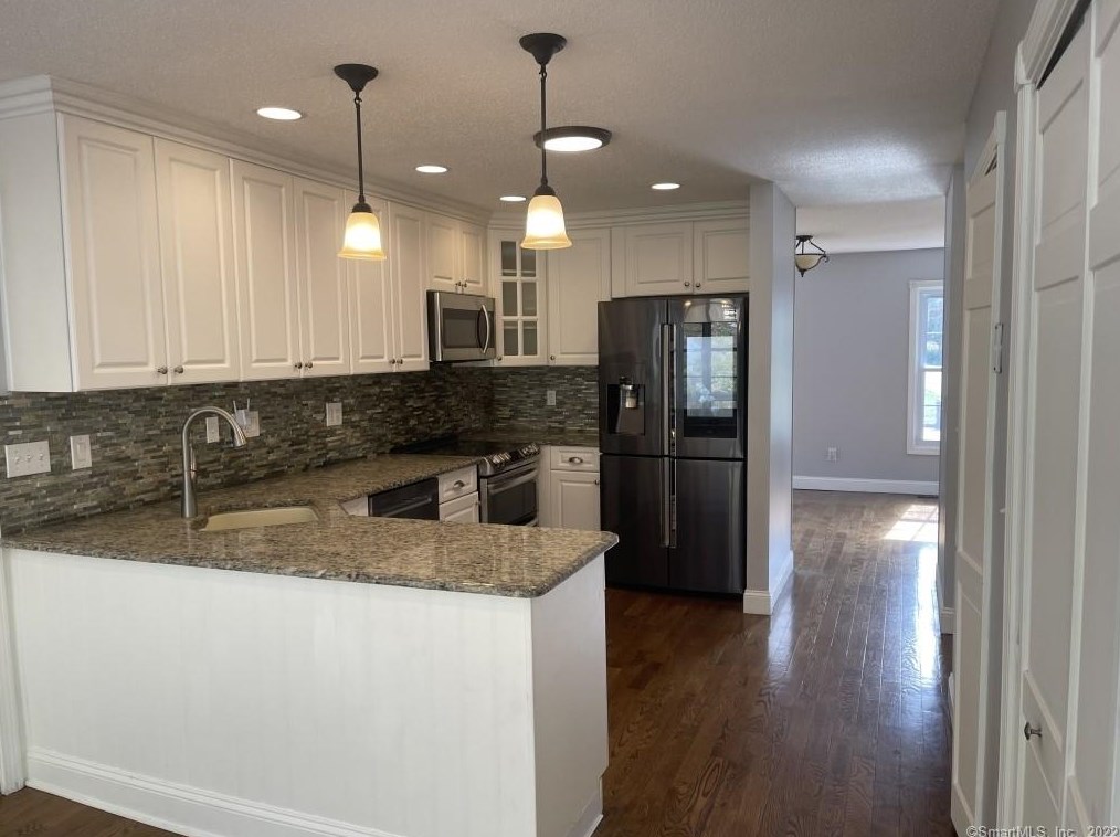 75 Brookside Pl #a, Cheshire, CT 06410