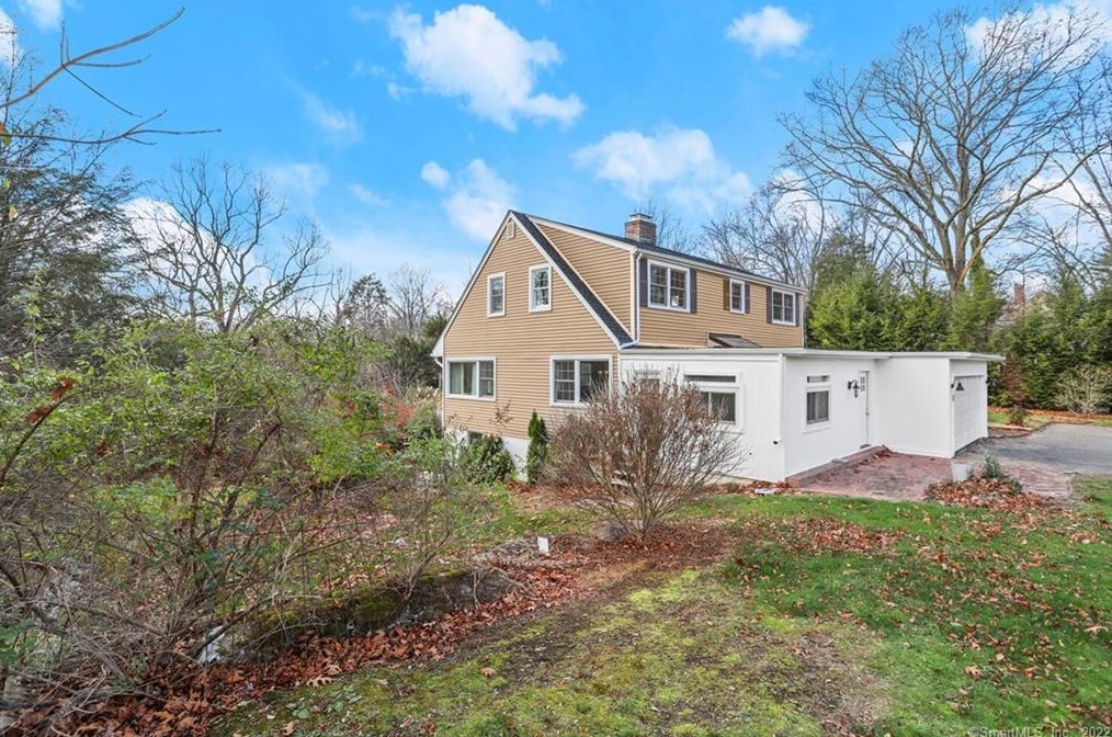 270 Smith Ridge Rd, New Canaan, CT 06840