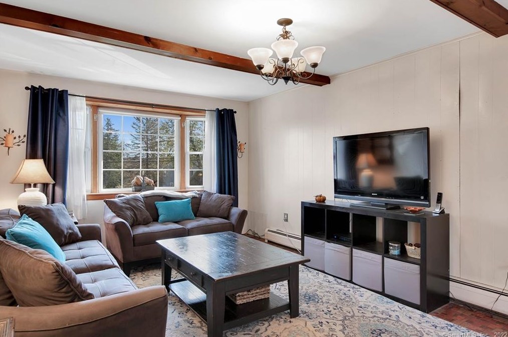 69 Hany Ln, Vernon CT 06066-2741 exterior