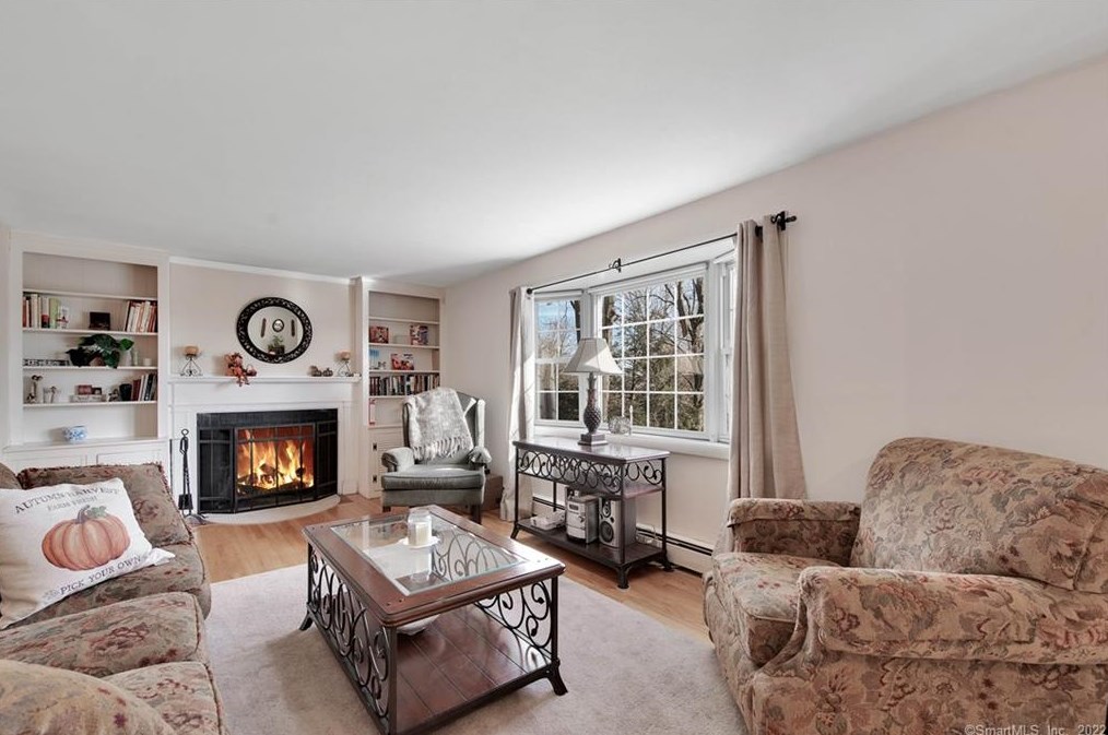 69 Hany Ln, Vernon CT 06066-2741 exterior