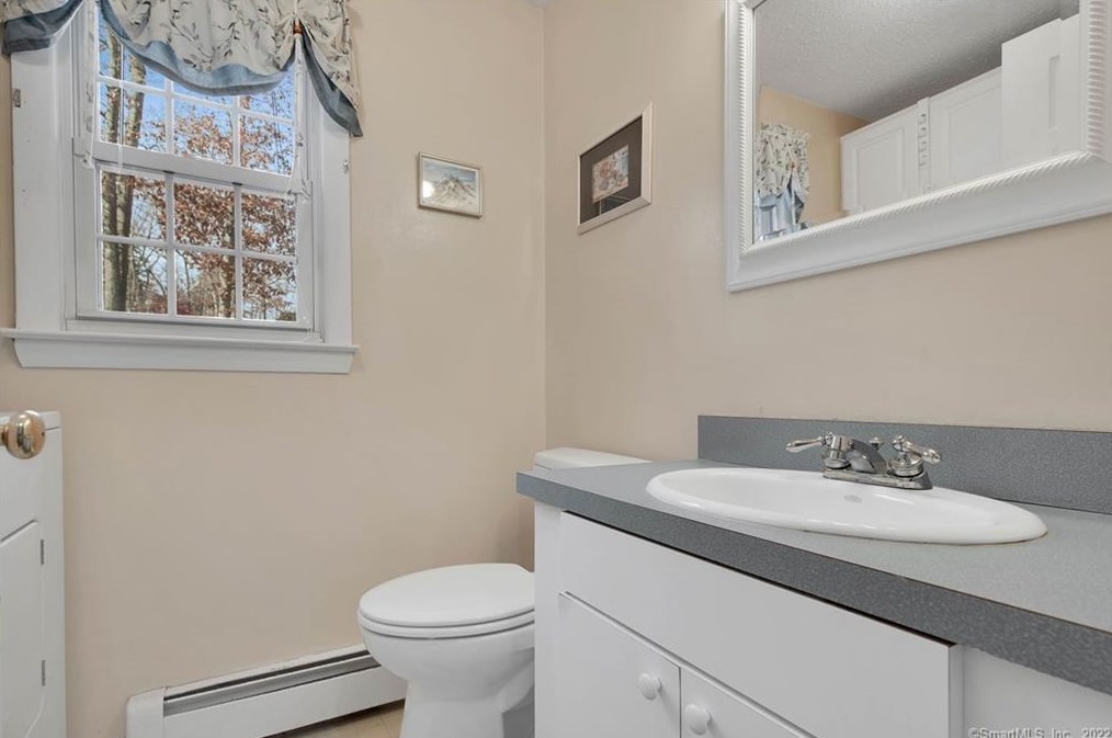 69 Hany Ln, Vernon CT 06066-2741 exterior