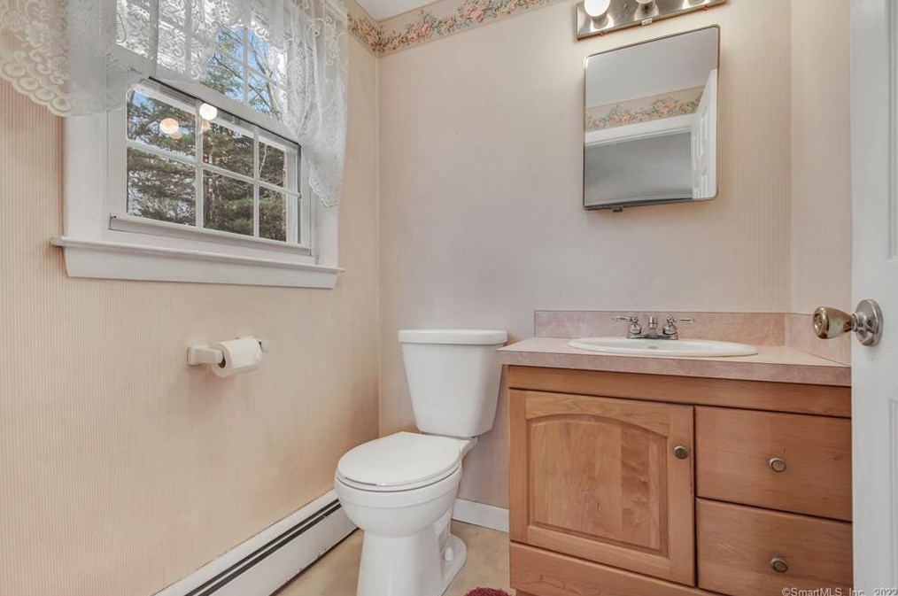 69 Hany Ln, Vernon CT 06066-2741 exterior