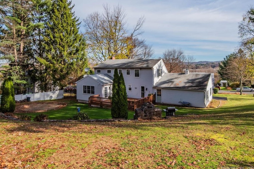 69 Hany Ln, Vernon CT 06066-2741 exterior