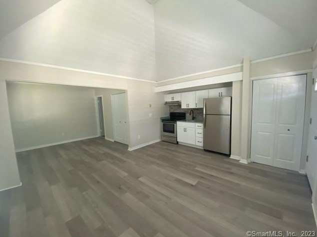 302 Tuttle Rd #8c, Woodbury, CT 06798