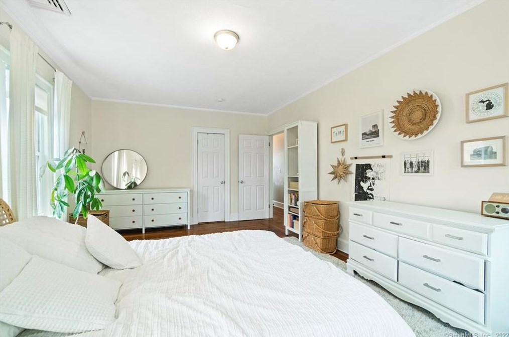 15 Willard St, New Haven CT 06515-2126 exterior