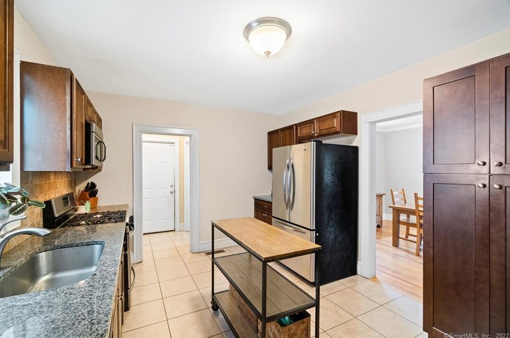 15 Willard St, New Haven CT 06515-2126 exterior